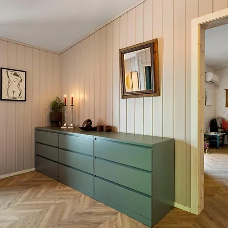 Sentrumsnaer, Tiltalende Enebolig Med Nyoppusset Bad, Carport, Sommerstue, 4 Soverom Dom wakacyjny